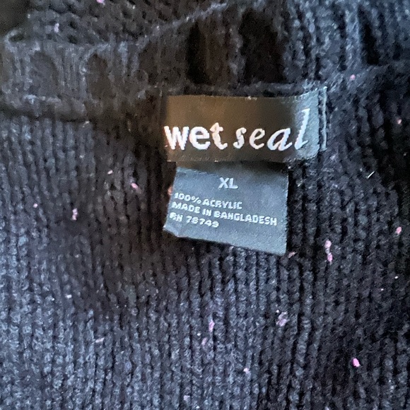 Juniors Wet Seal Tunic Sweater - Picture 2 of 2